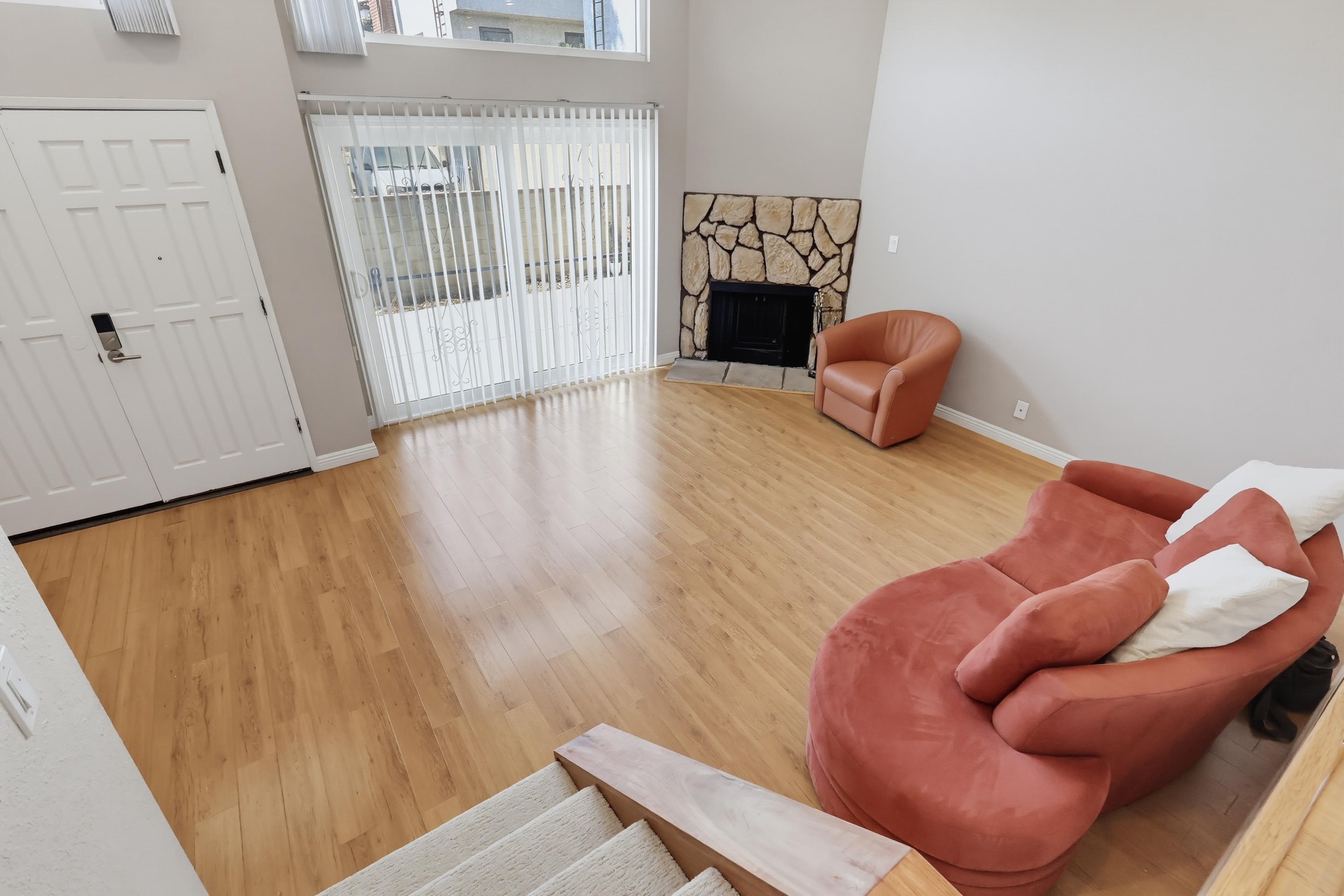 Virtual tour photo 20 of 73 for 415 S Sefton Ave Apt G