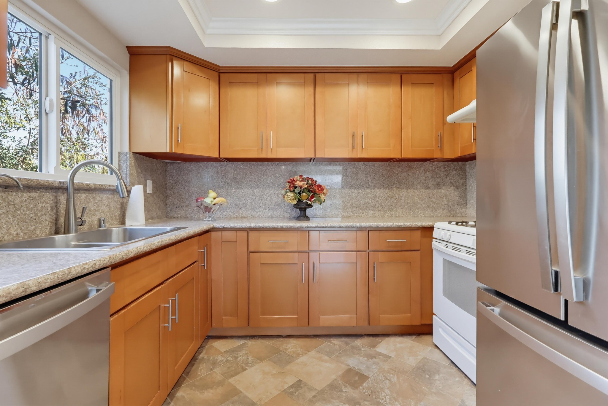 Virtual tour photo 27 of 73 for 415 S Sefton Ave Apt G