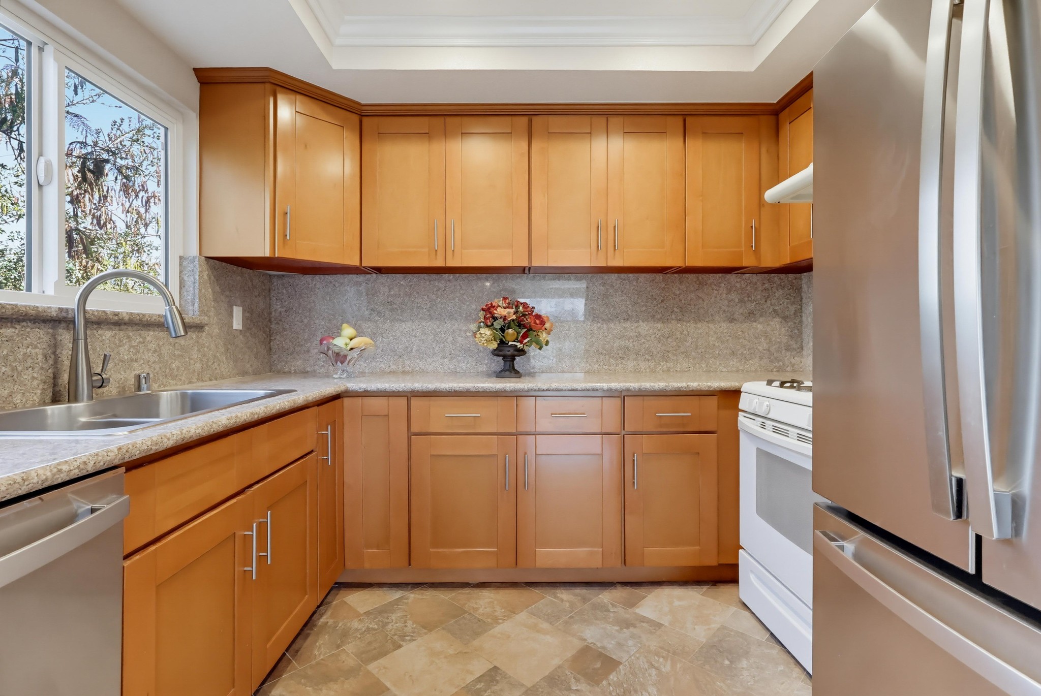 Virtual tour photo 29 of 73 for 415 S Sefton Ave Apt G