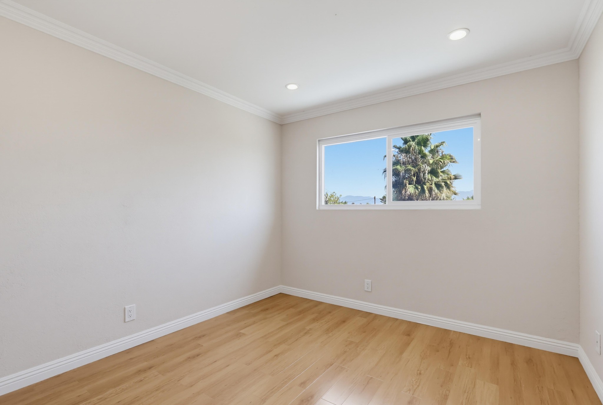 Virtual tour photo 40 of 73 for 415 S Sefton Ave Apt G