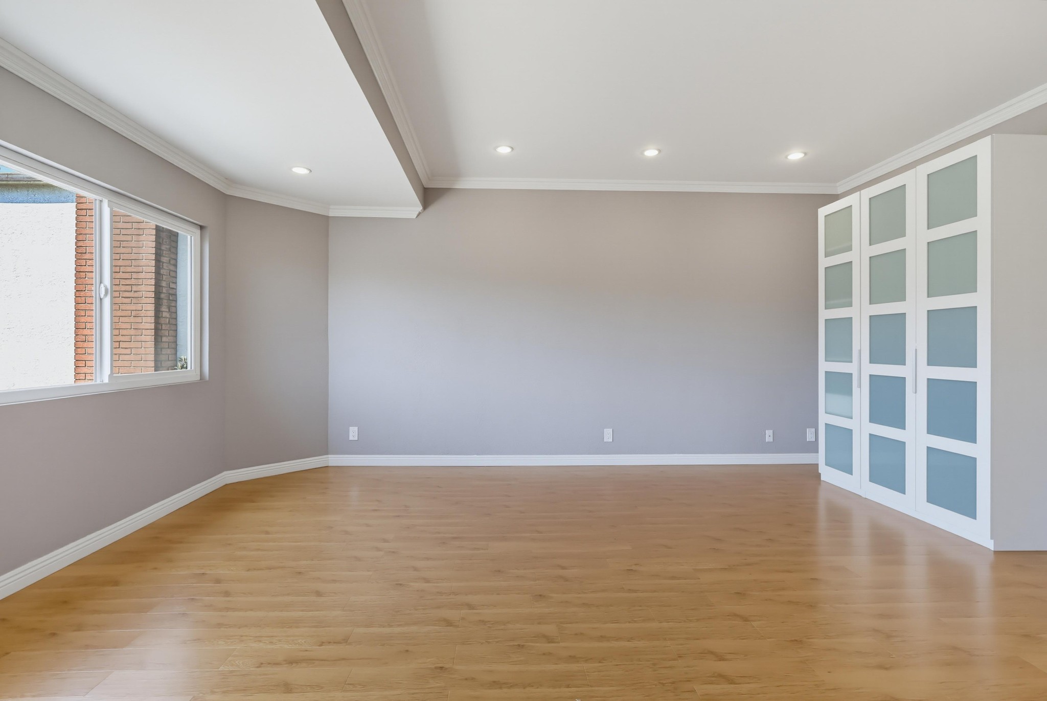 Virtual tour photo 50 of 73 for 415 S Sefton Ave Apt G