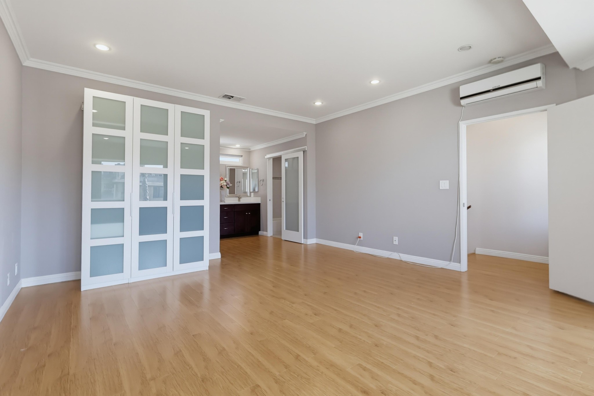 Virtual tour photo 52 of 73 for 415 S Sefton Ave Apt G