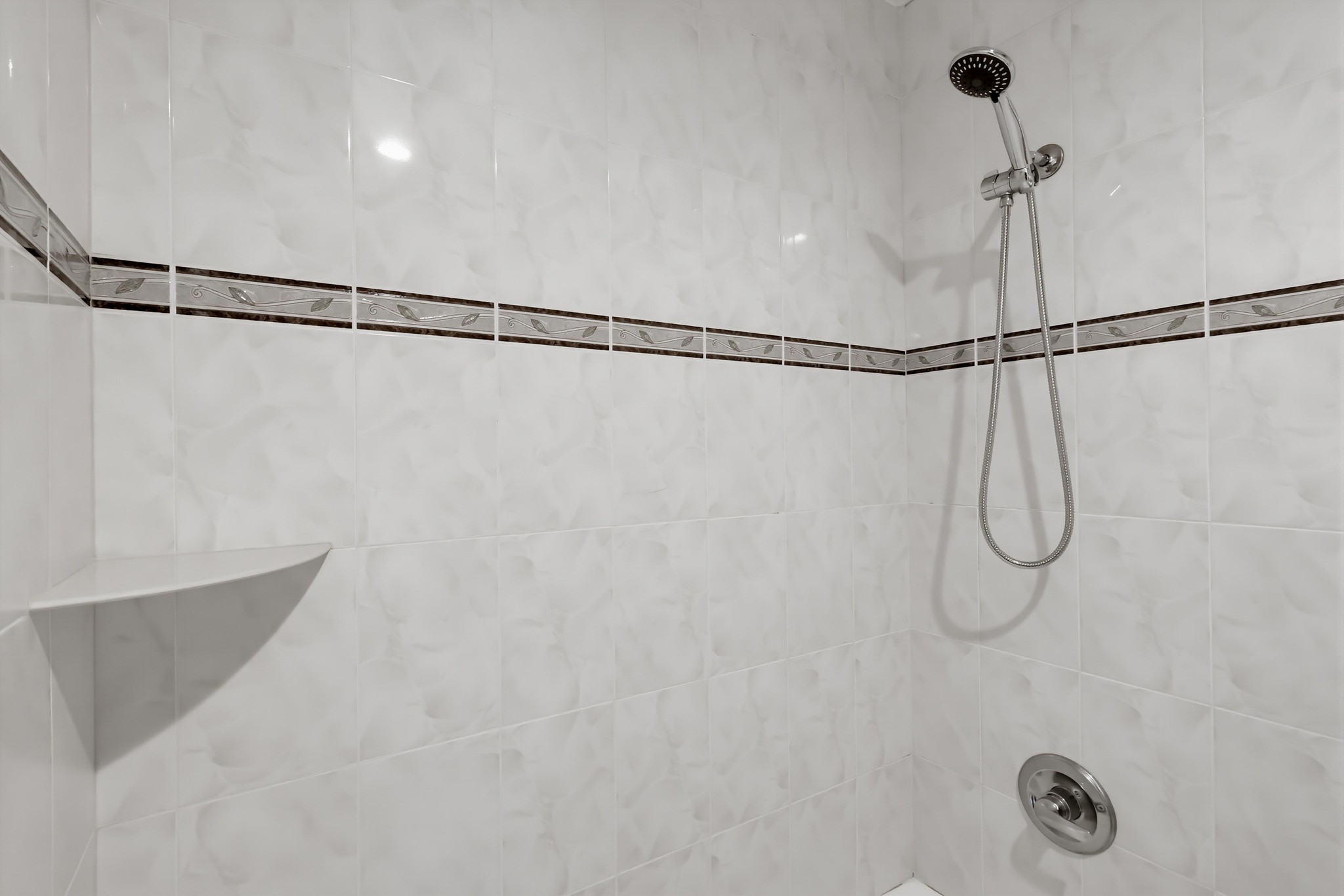Virtual tour photo 60 of 73 for 415 S Sefton Ave Apt G