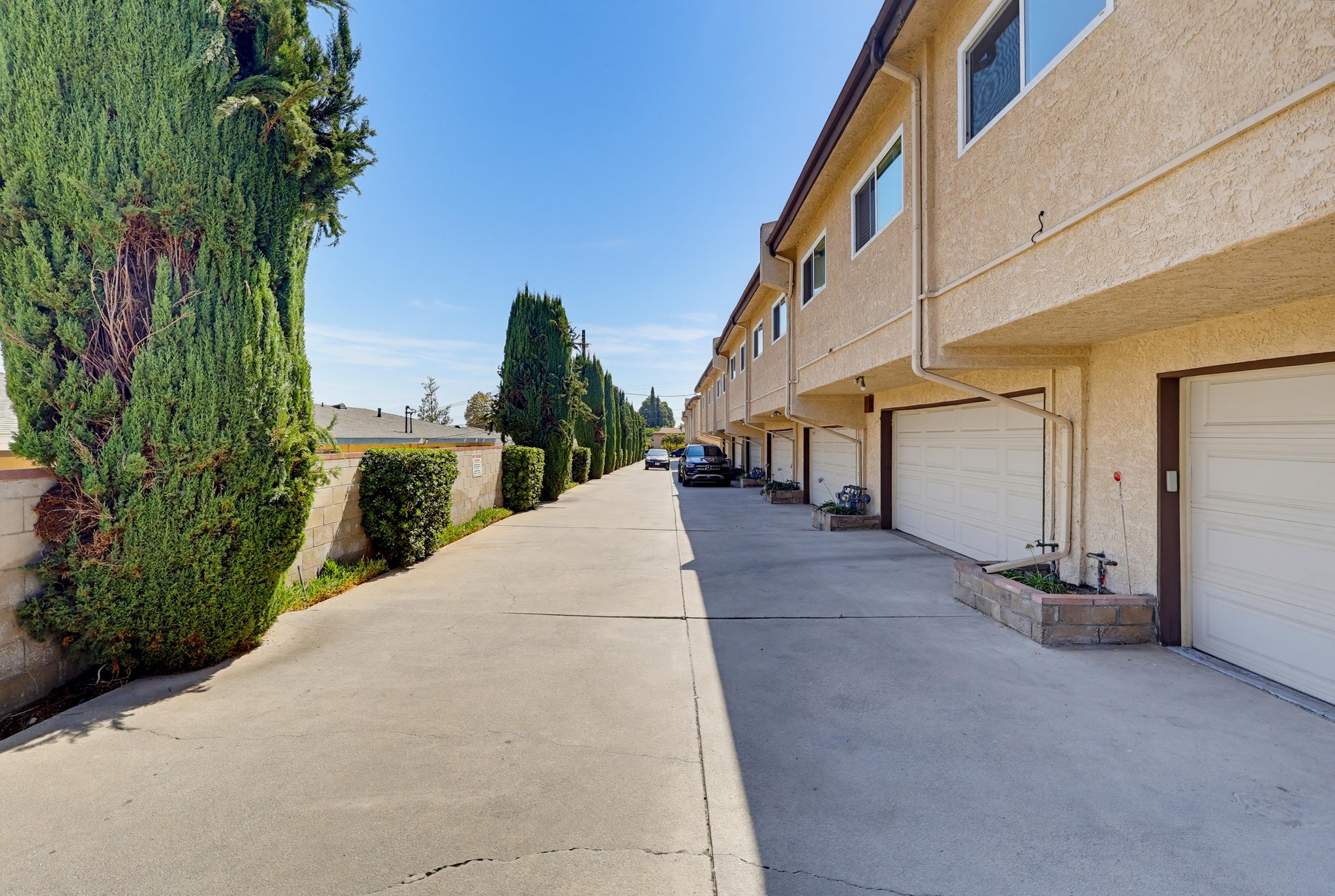 Virtual tour photo 69 of 73 for 415 S Sefton Ave Apt G