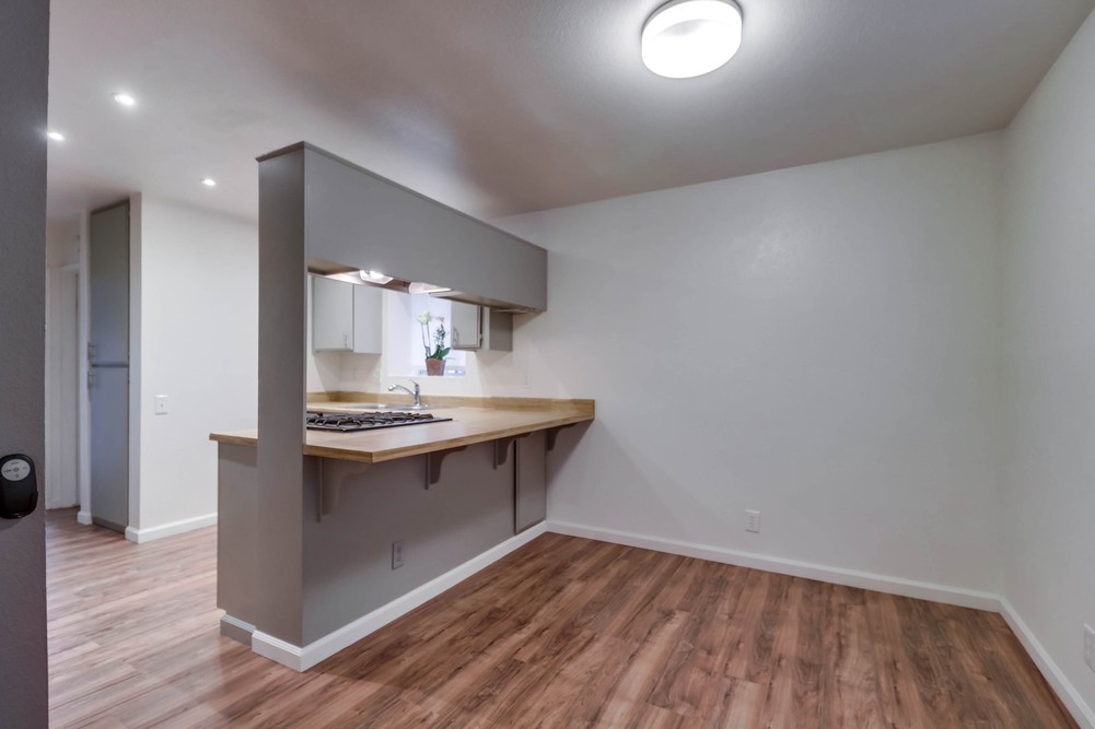 Virtual tour photo 13 of 25 for 4150 Lamont St
