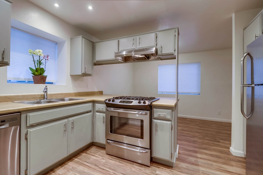 Virtual tour photo 18 of 25 for 4150 Lamont St