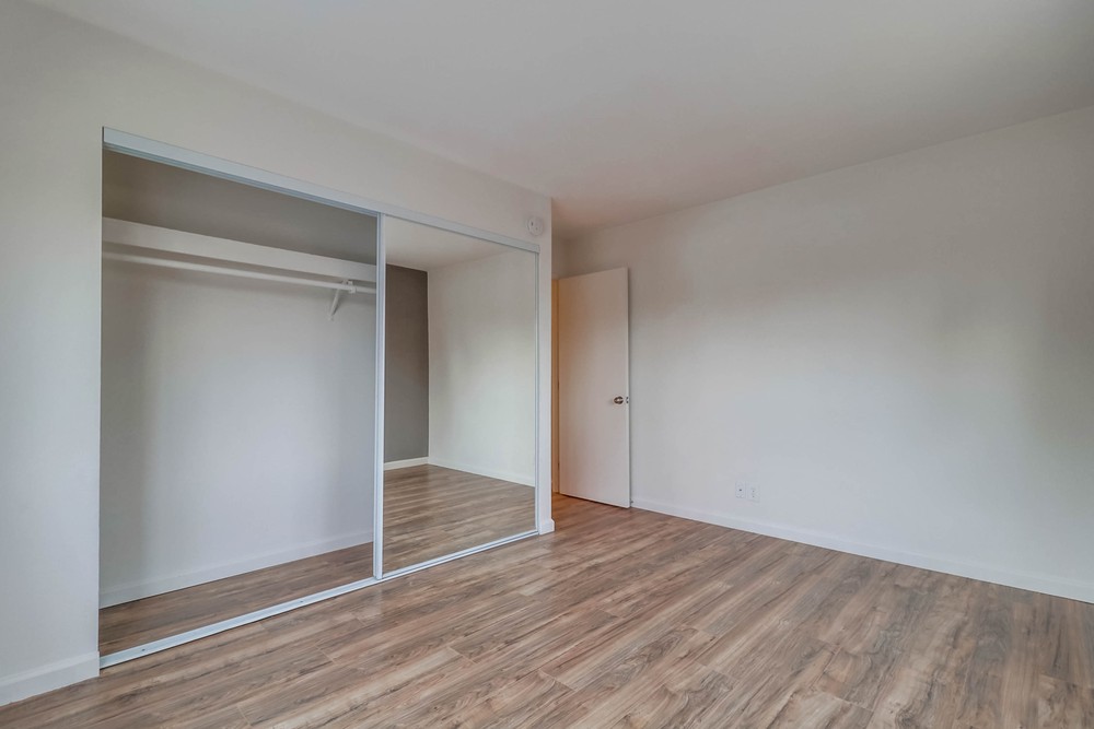 Virtual tour photo 23 of 25 for 4150 Lamont St