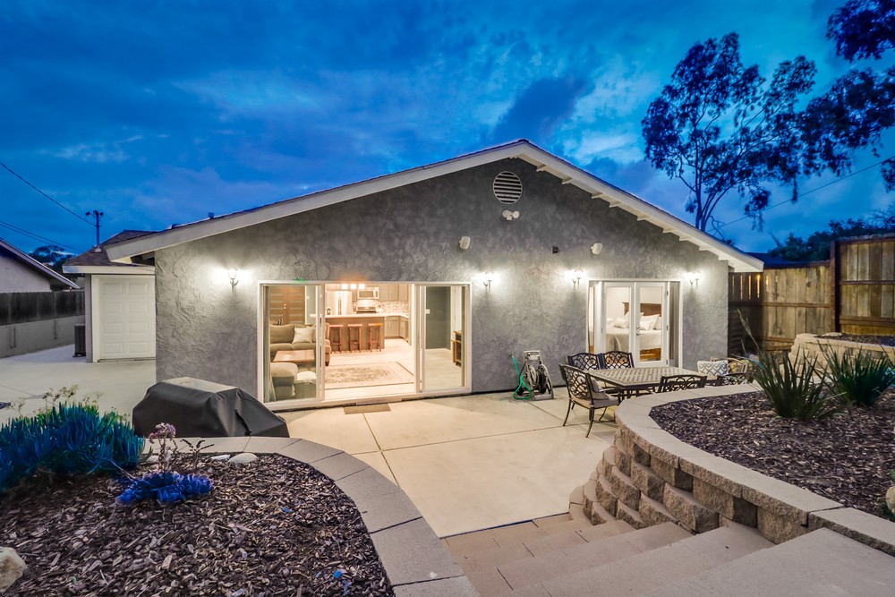 Virtual tour photo 7 of 95 for 4151 Clairemont Dr
