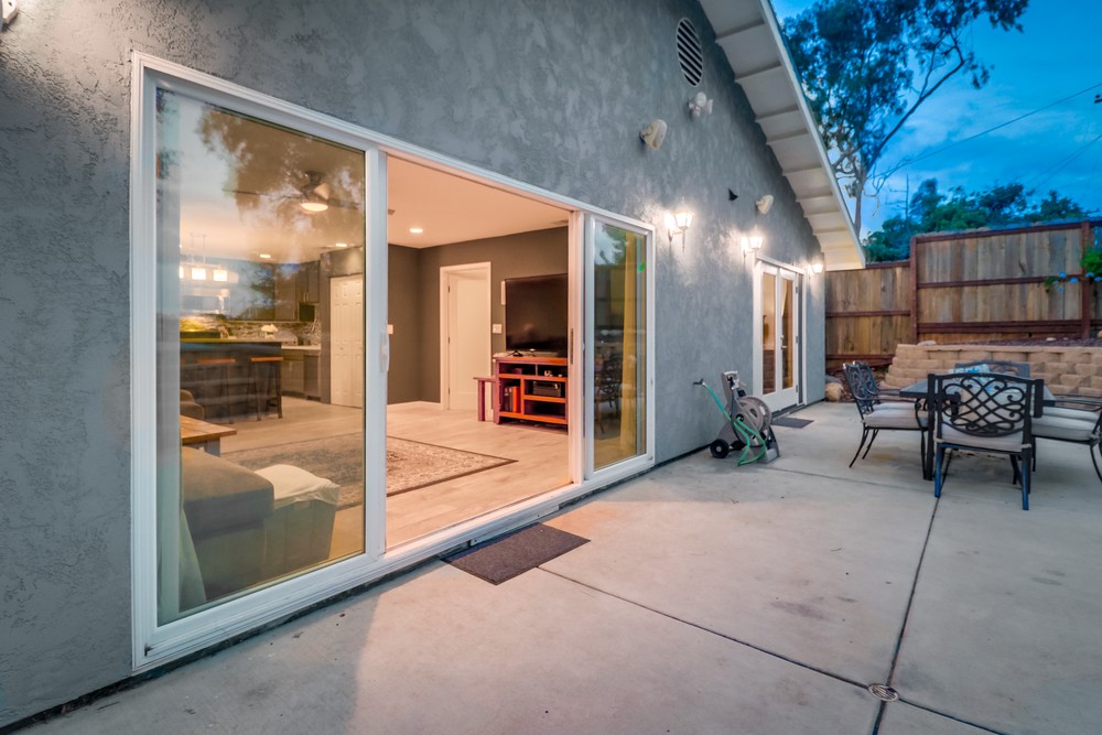 Virtual tour photo 9 of 95 for 4151 Clairemont Dr
