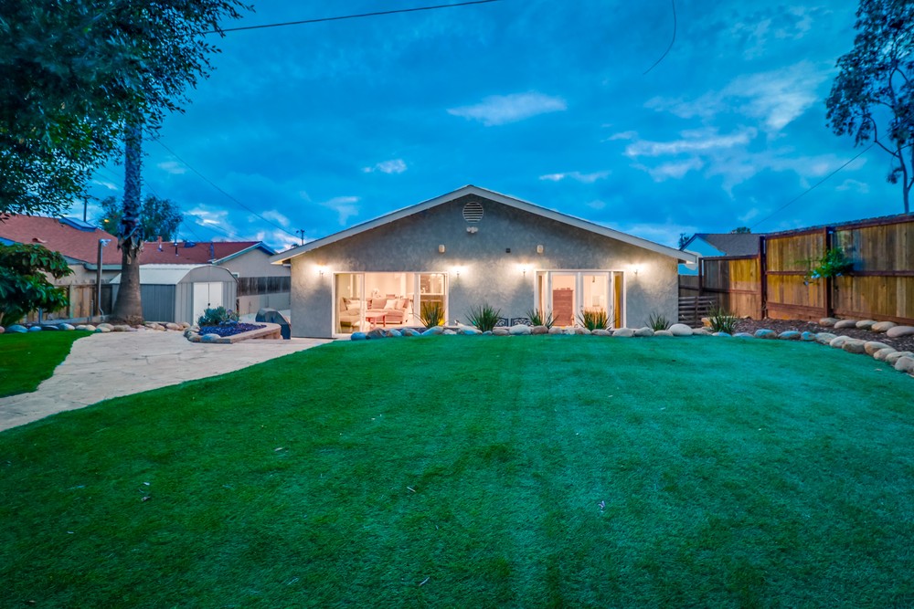 Virtual tour photo 12 of 95 for 4151 Clairemont Dr
