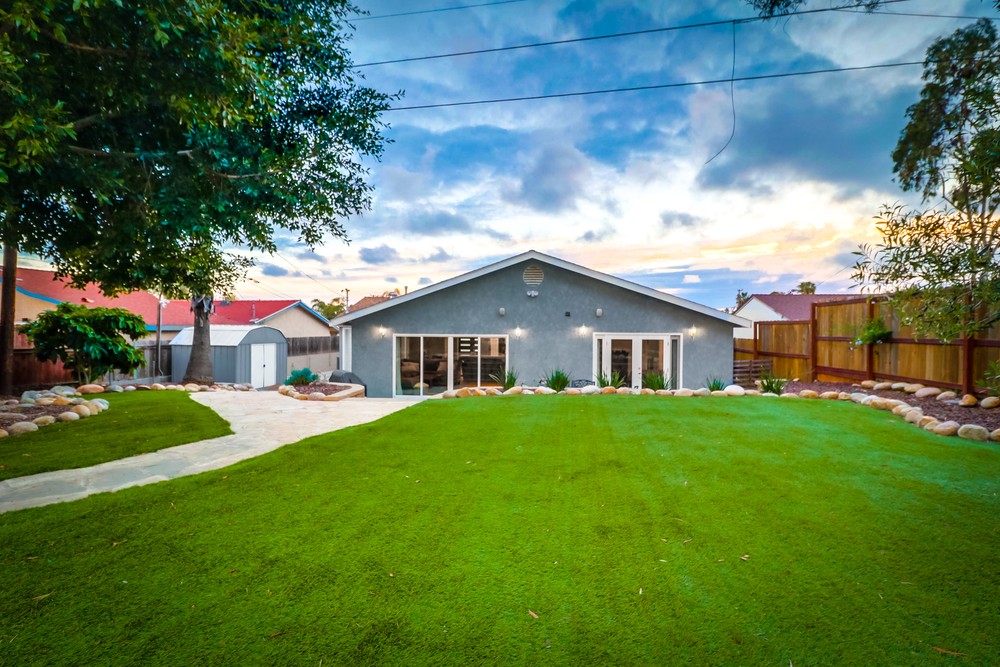 Virtual tour photo 13 of 95 for 4151 Clairemont Dr