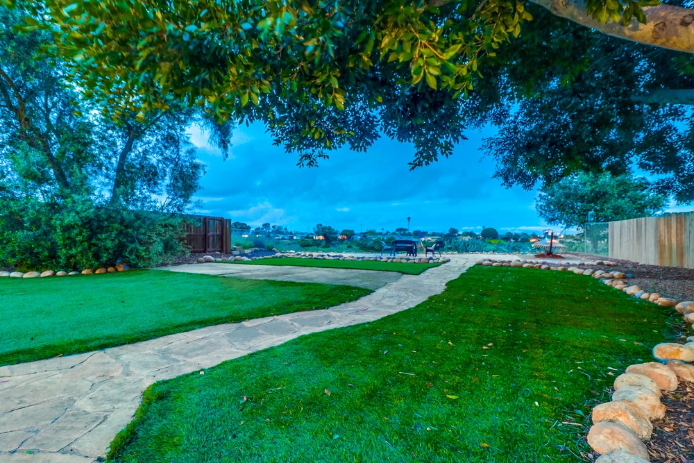 Virtual tour photo 18 of 95 for 4151 Clairemont Dr