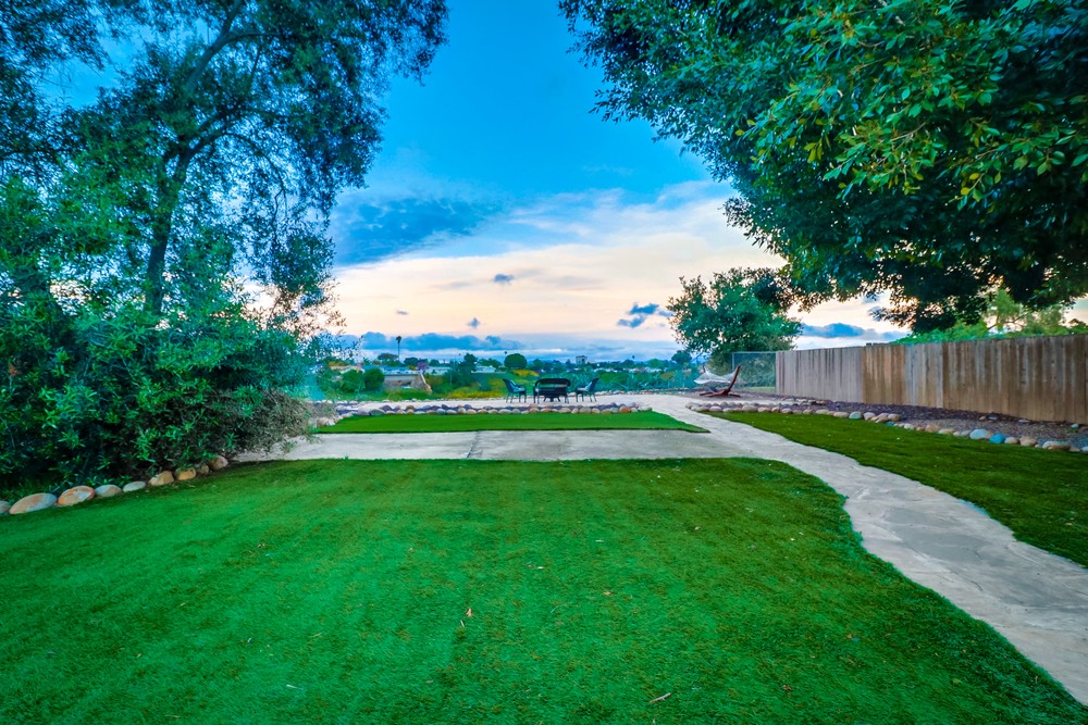 Virtual tour photo 21 of 95 for 4151 Clairemont Dr