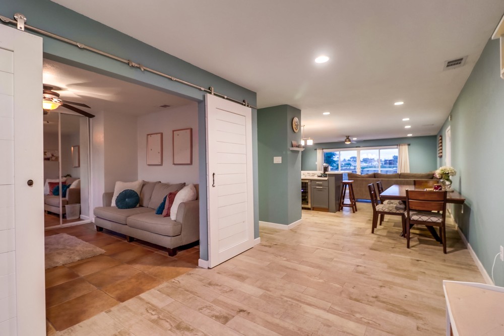 Virtual tour photo 26 of 95 for 4151 Clairemont Dr