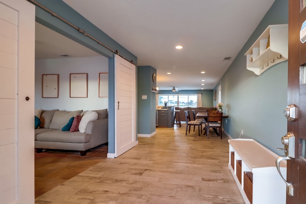 Virtual tour photo 27 of 95 for 4151 Clairemont Dr