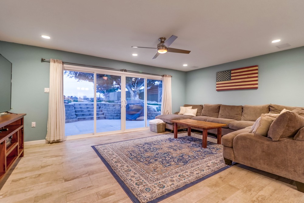 Virtual tour photo 31 of 95 for 4151 Clairemont Dr