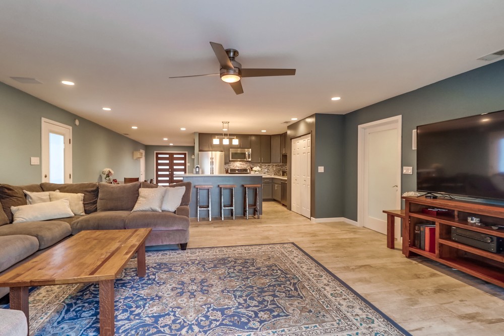 Virtual tour photo 36 of 95 for 4151 Clairemont Dr