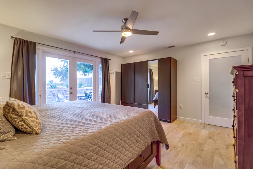 Virtual tour photo 49 of 95 for 4151 Clairemont Dr