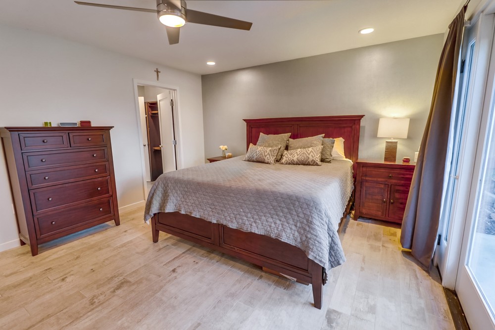 Virtual tour photo 51 of 95 for 4151 Clairemont Dr