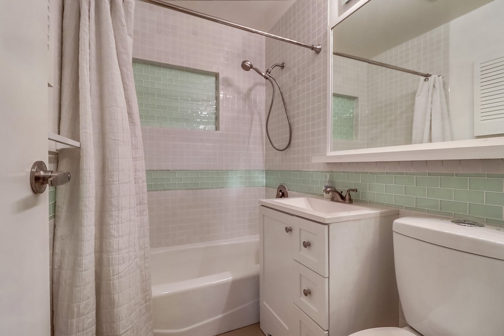Virtual tour photo 62 of 95 for 4151 Clairemont Dr