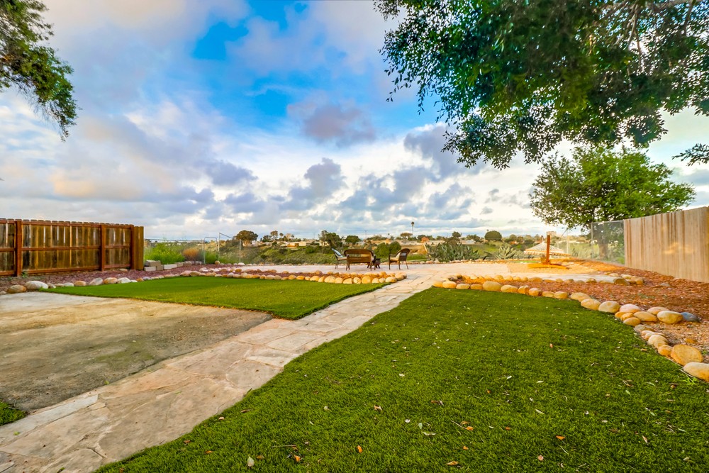 Virtual tour photo 84 of 95 for 4151 Clairemont Dr