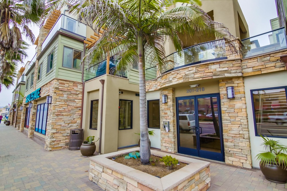 Virtual tour photo 4 of 48 for 4151 Mission Blvd #215