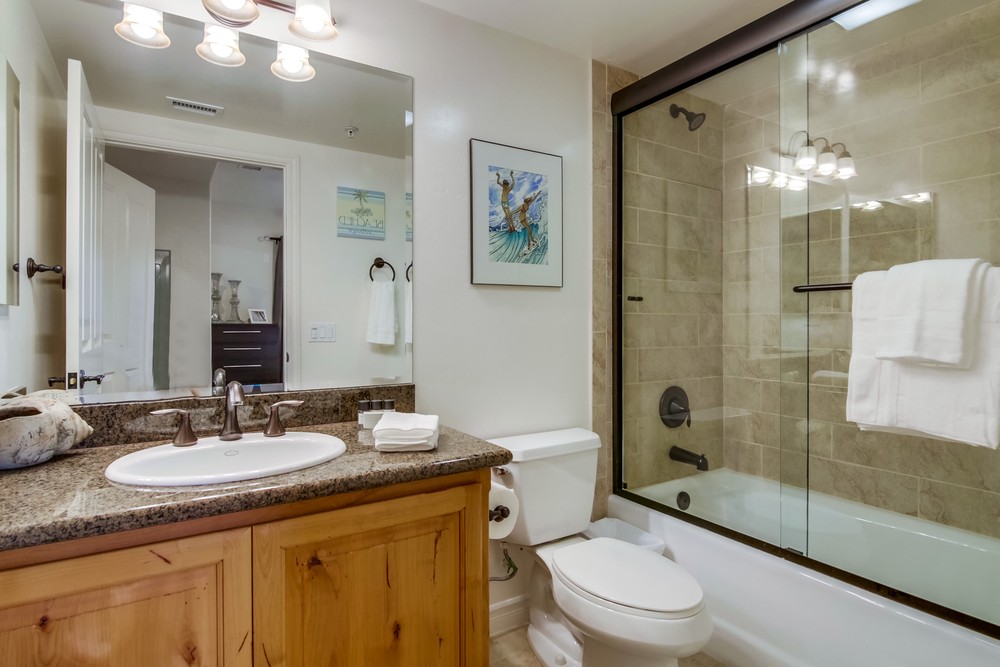 Virtual tour photo 27 of 48 for 4151 Mission Blvd #215