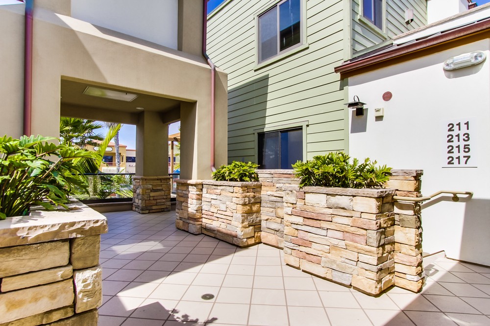Virtual tour photo 4 of 33 for 4151 Mission Boulevard #213