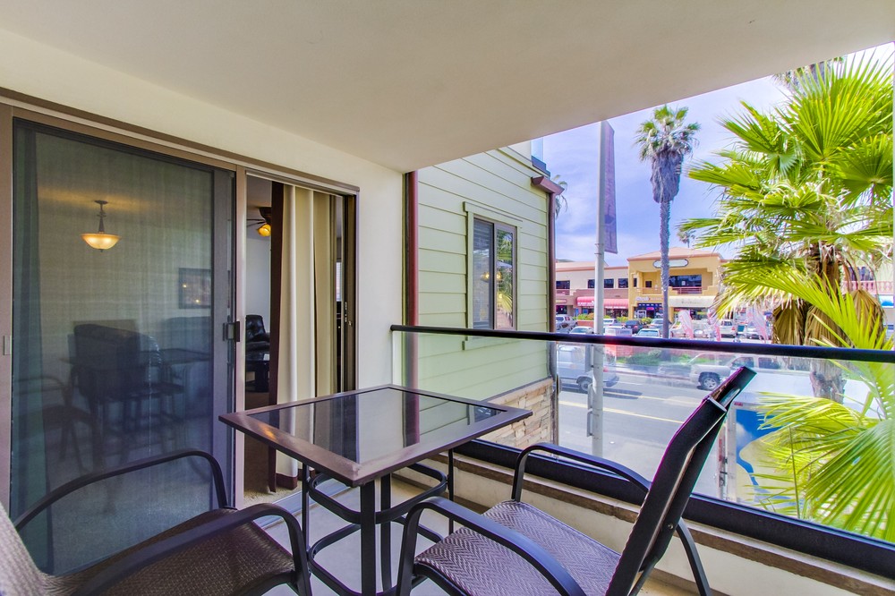 Virtual tour photo 13 of 33 for 4151 Mission Boulevard #213