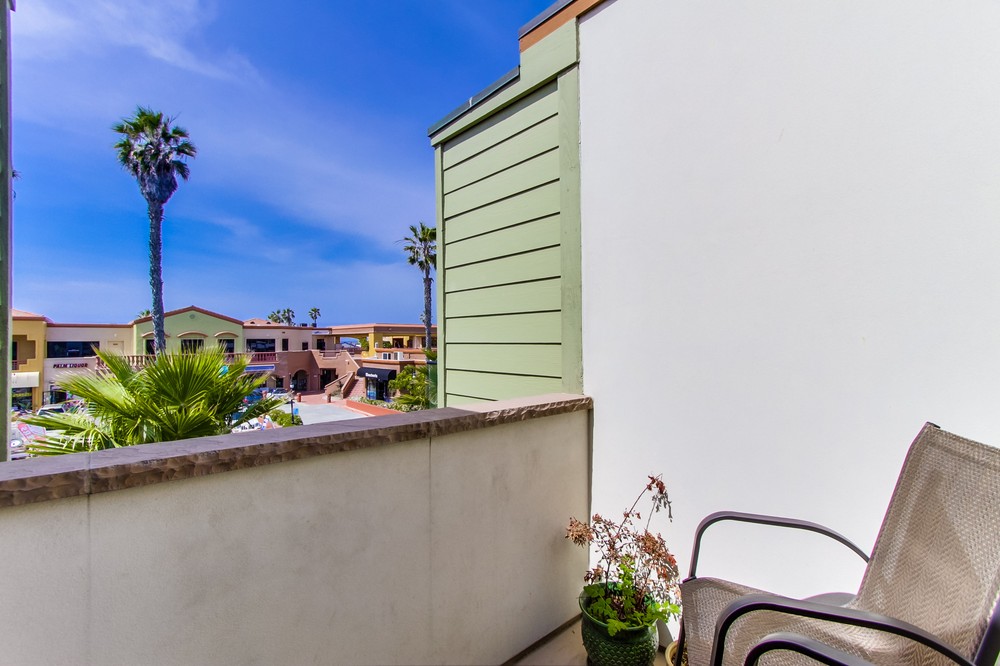 Virtual tour photo 30 of 33 for 4151 Mission Boulevard #213