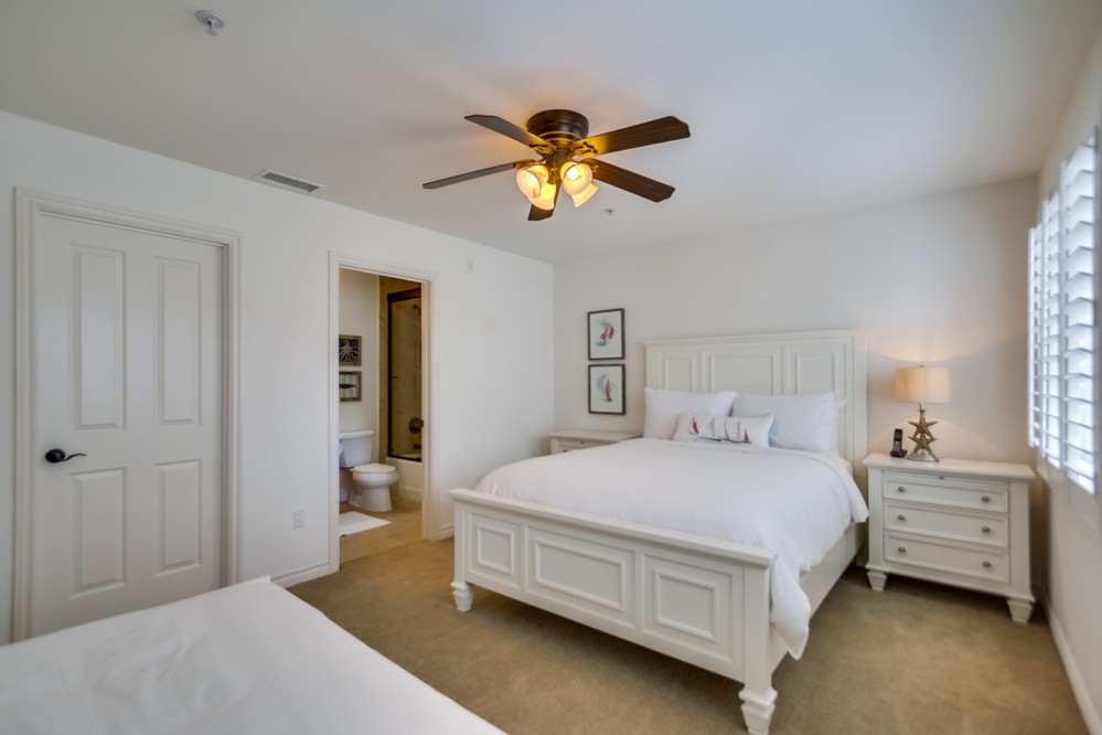 Virtual tour photo 24 of 32 for 4151 Mission Boulevard #214