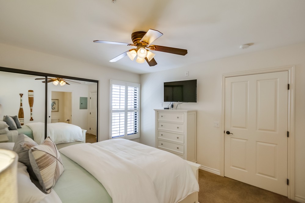 Virtual tour photo 27 of 32 for 4151 Mission Boulevard #214