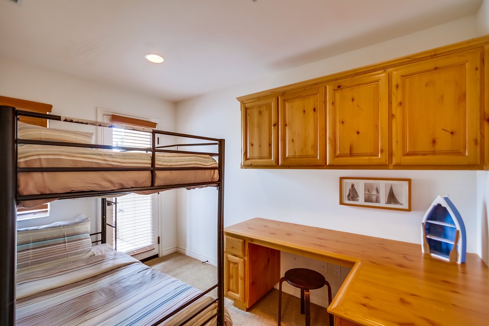 Virtual tour photo 29 of 32 for 4151 Mission Boulevard #214