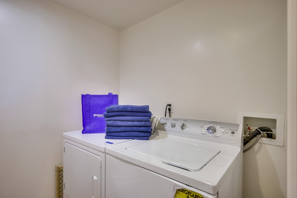 Virtual tour photo 31 of 32 for 4151 Mission Boulevard #214