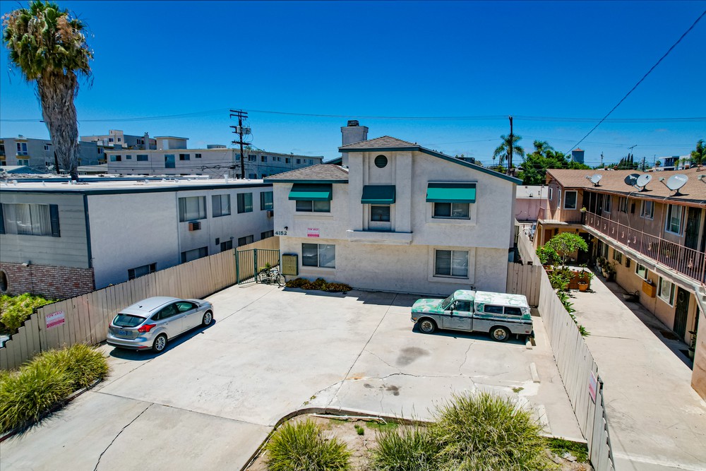 Virtual tour photo 8 of 32 for 4152 Iowa St