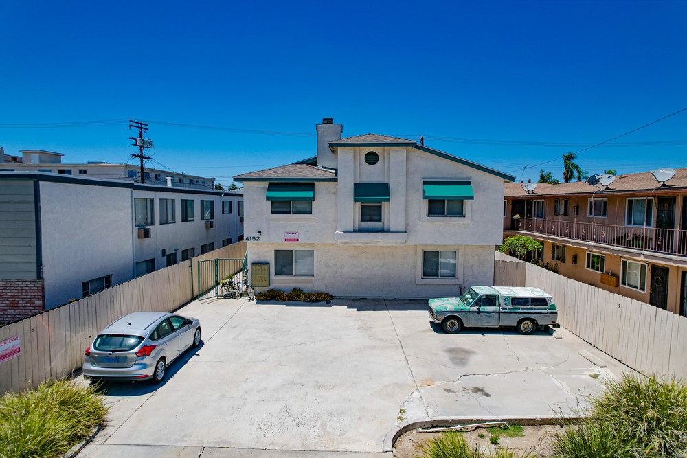 Virtual tour photo 9 of 32 for 4152 Iowa St