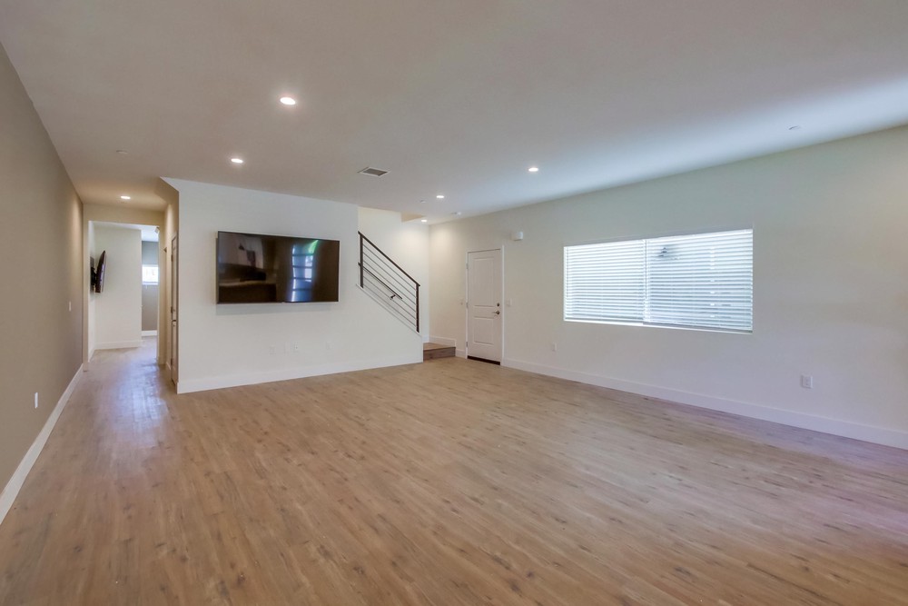 Virtual tour photo 11 of 50 for 4152 Nordica Ave