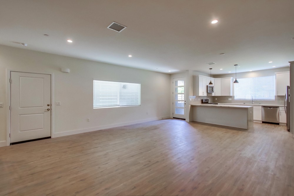 Virtual tour photo 13 of 50 for 4152 Nordica Ave