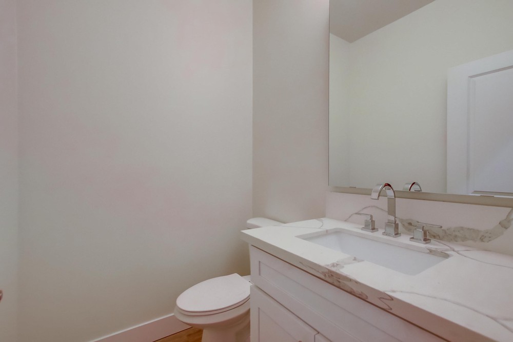 Virtual tour photo 18 of 50 for 4152 Nordica Ave