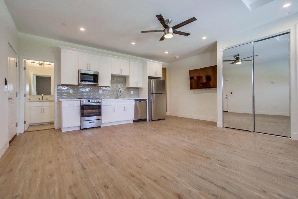 Virtual tour photo 23 of 50 for 4152 Nordica Ave