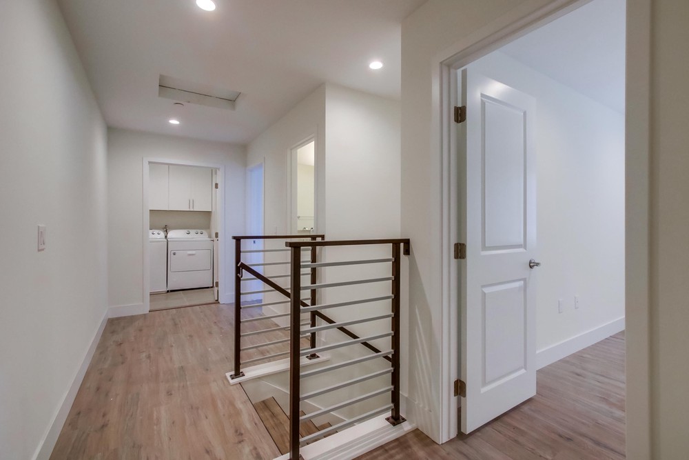 Virtual tour photo 28 of 50 for 4152 Nordica Ave