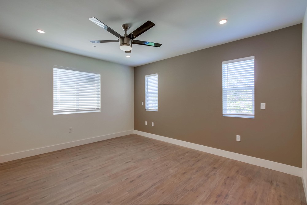 Virtual tour photo 30 of 50 for 4152 Nordica Ave