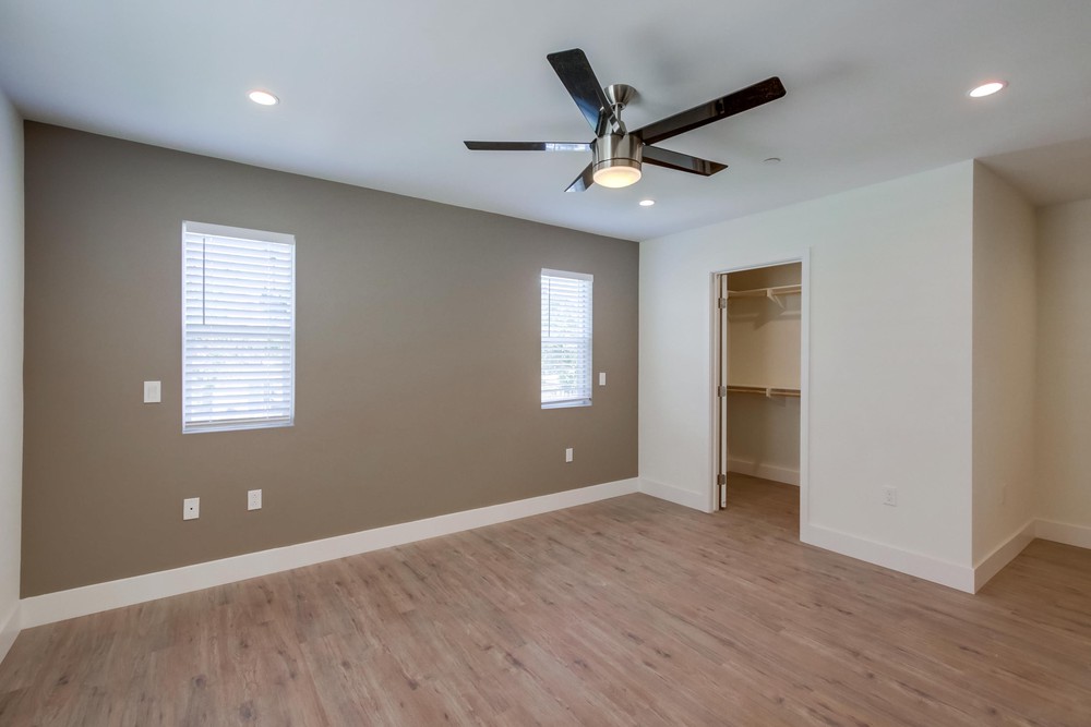 Virtual tour photo 31 of 50 for 4152 Nordica Ave