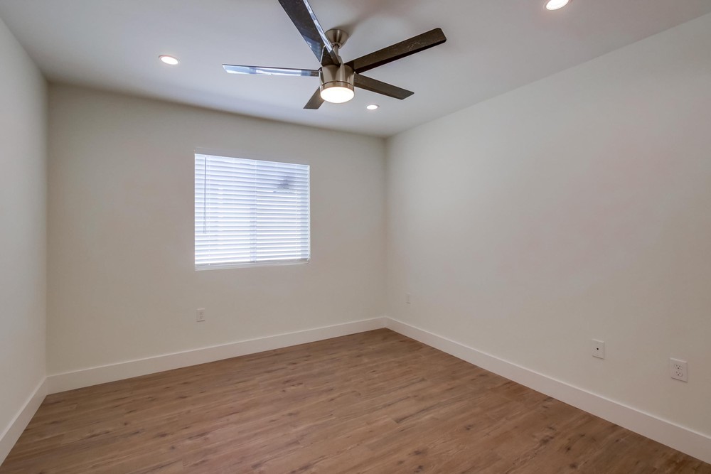 Virtual tour photo 40 of 50 for 4152 Nordica Ave