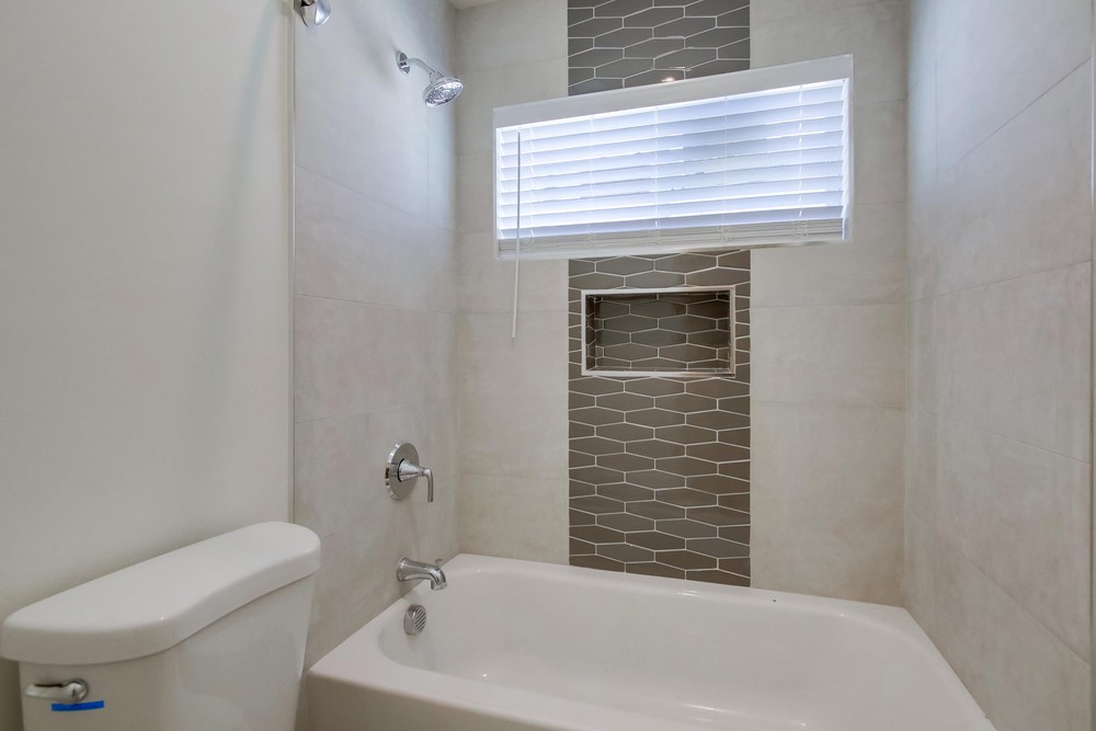 Virtual tour photo 44 of 50 for 4152 Nordica Ave