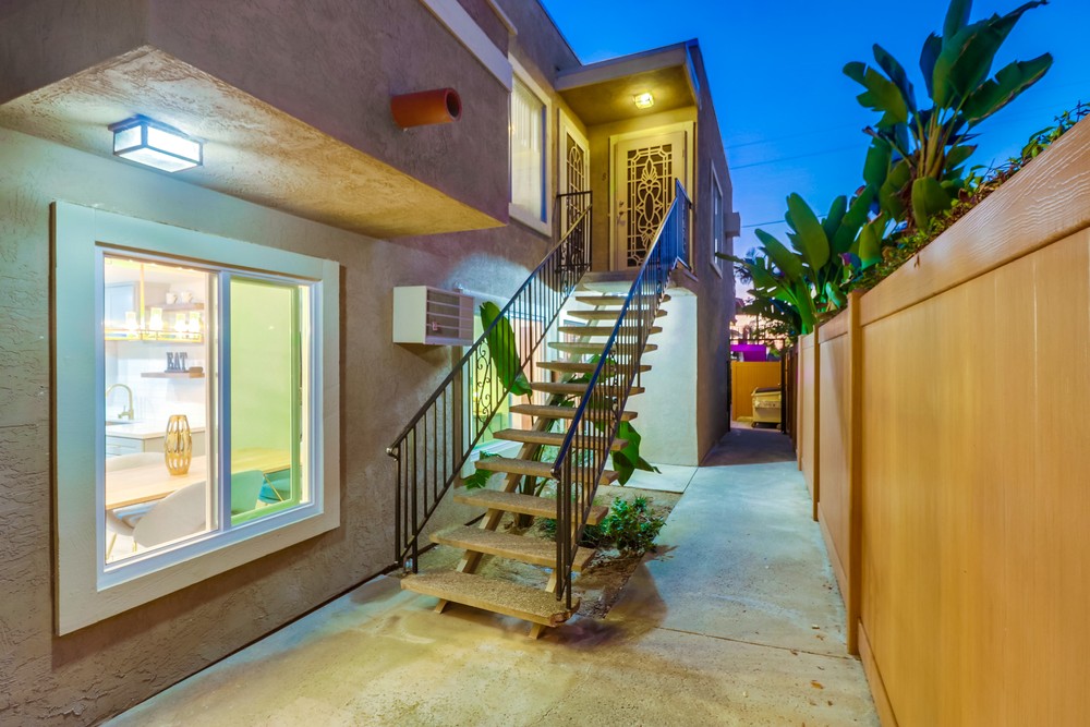 Virtual tour photo 5 of 45 for 4152 Oregon St APT 3