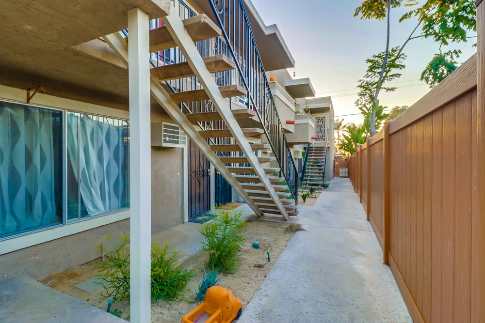 Virtual tour photo 32 of 45 for 4152 Oregon St APT 3