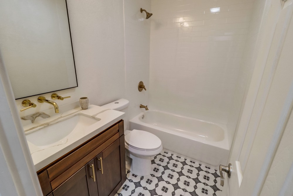 Virtual tour photo 38 of 45 for 4152 Oregon St APT 3
