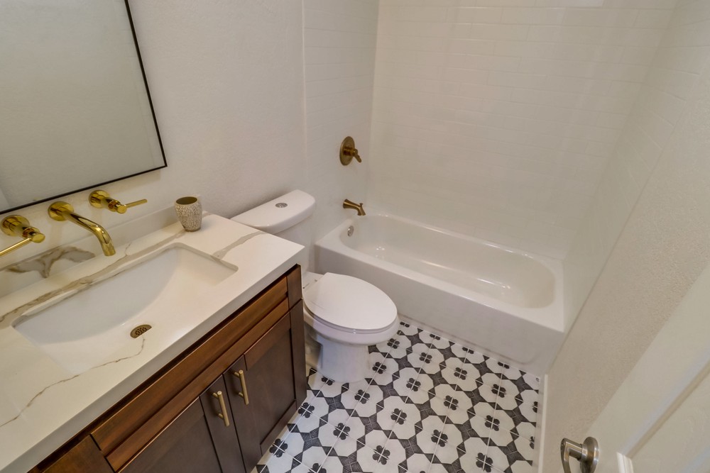 Virtual tour photo 40 of 45 for 4152 Oregon St APT 3