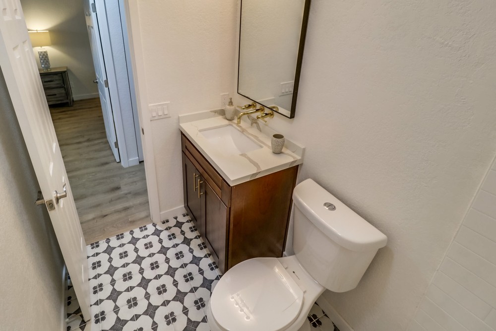 Virtual tour photo 43 of 45 for 4152 Oregon St APT 3